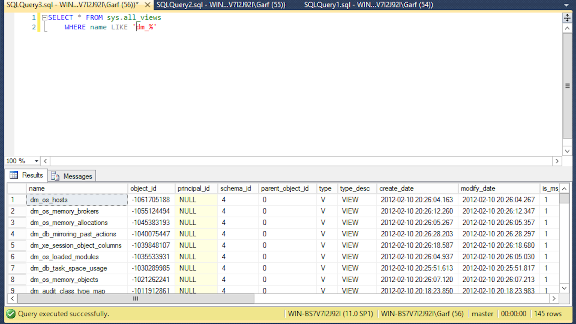 Microsoft SQL Server Management Studio query with line numbers